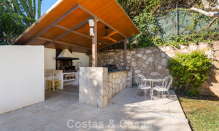 Preciosa villa de lujo reformada con arquitectura andaluza atemporal en venta en la zona este de Marbella 792422 