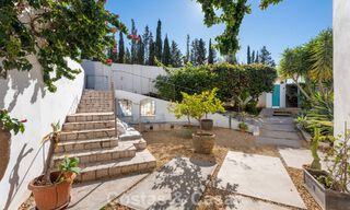 Preciosa villa de lujo reformada con arquitectura andaluza atemporal en venta en la zona este de Marbella 792427 