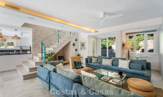 Preciosa villa de lujo reformada con arquitectura andaluza atemporal en venta en la zona este de Marbella 792428 