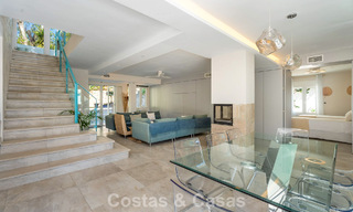 Preciosa villa de lujo reformada con arquitectura andaluza atemporal en venta en la zona este de Marbella 792429 