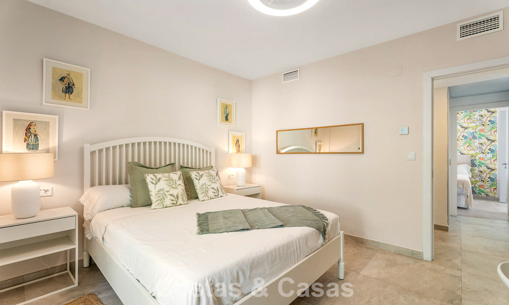 Preciosa villa de lujo reformada con arquitectura andaluza atemporal en venta en la zona este de Marbella 792436