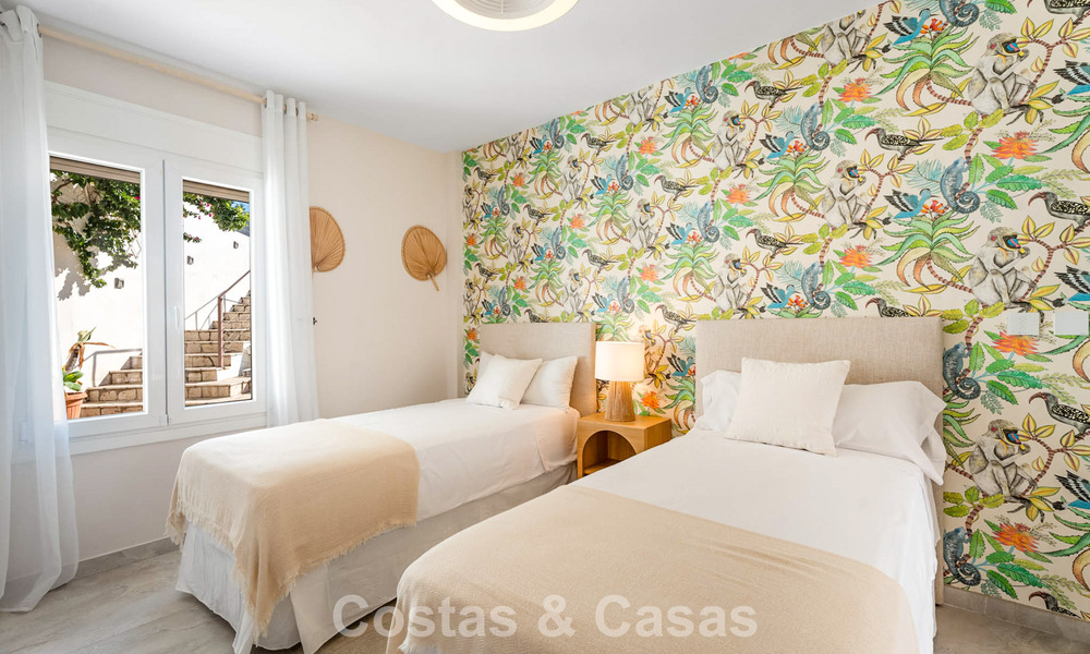 Preciosa villa de lujo reformada con arquitectura andaluza atemporal en venta en la zona este de Marbella 792437