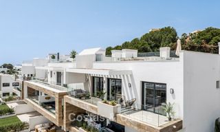 Ático moderno de nueva construcción con amplio solárium en venta en un complejo cerrado en Benahavís - Marbella 792562 