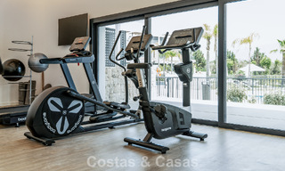 Ático moderno de nueva construcción con amplio solárium en venta en un complejo cerrado en Benahavís - Marbella 792564 