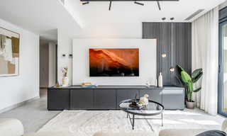 Ático moderno de nueva construcción con amplio solárium en venta en un complejo cerrado en Benahavís - Marbella 792565 