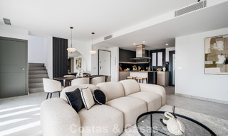 Ático moderno de nueva construcción con amplio solárium en venta en un complejo cerrado en Benahavís - Marbella 792567 