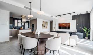 Ático moderno de nueva construcción con amplio solárium en venta en un complejo cerrado en Benahavís - Marbella 792573 