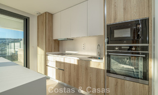 Adosado moderno listo para entrar a vivir en venta en la New Golden Mile entre Marbella y Estepona 792596 