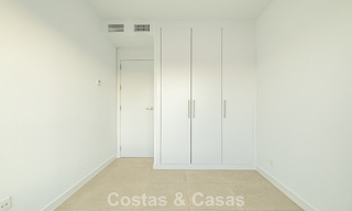 Adosado moderno listo para entrar a vivir en venta en la New Golden Mile entre Marbella y Estepona 792604 