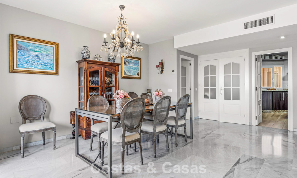 Ático dúplex muy amplio en venta a pocos pasos de todos los servicios en el centro de San Pedro, Marbella 792707