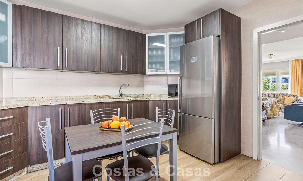 Ático dúplex muy amplio en venta a pocos pasos de todos los servicios en el centro de San Pedro, Marbella 792713