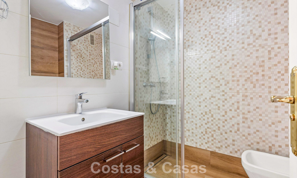 Ático dúplex muy amplio en venta a pocos pasos de todos los servicios en el centro de San Pedro, Marbella 792723