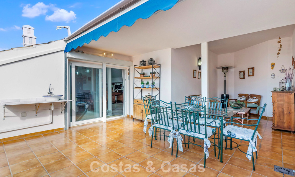 Ático dúplex muy amplio en venta a pocos pasos de todos los servicios en el centro de San Pedro, Marbella 792729