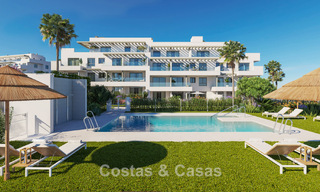 Modernos apartamentos de obra nueva en venta a poca distancia a pie de la playa en Mijas Costa, Costa del Sol 792695 