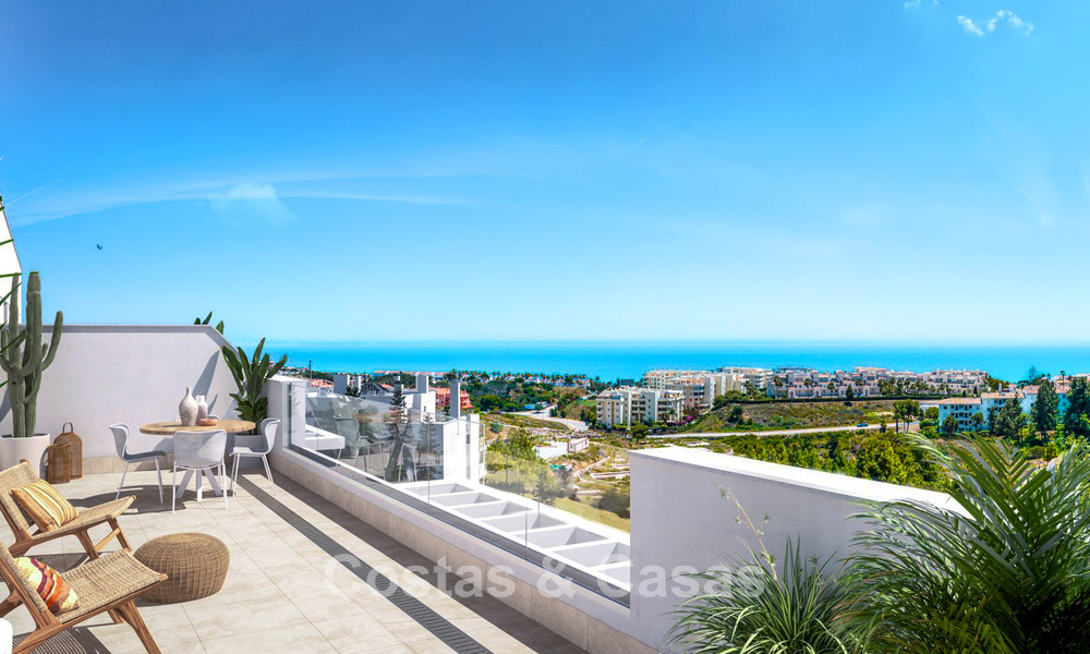 Nuevos apartamentos contemporáneos con vistas panorámicas al mar en venta en Mijas Costa, Mijas 792741