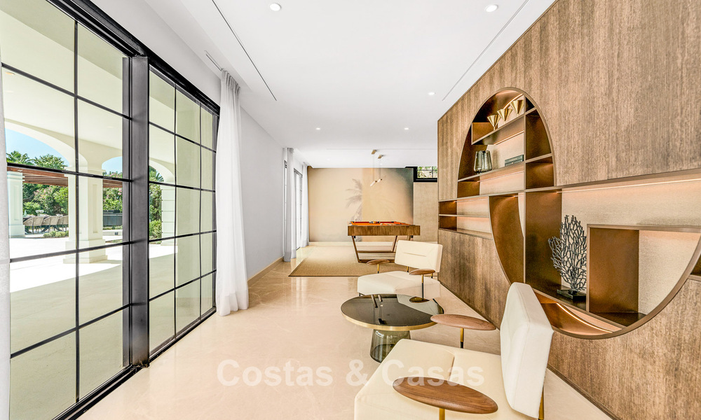 Villa lujosa y atemporal con vistas panorámicas en venta en Nueva Andalucía, Marbella 792898