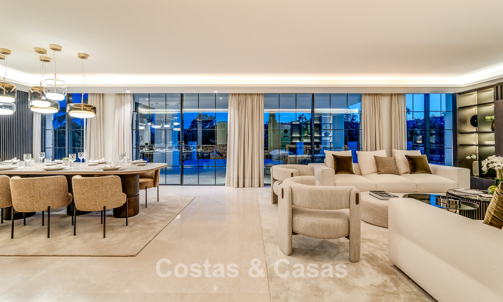 Villa lujosa y atemporal con vistas panorámicas en venta en Nueva Andalucía, Marbella 792901
