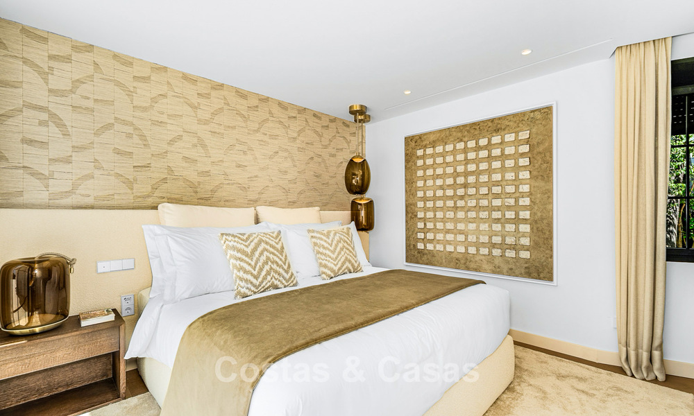 Villa lujosa y atemporal con vistas panorámicas en venta en Nueva Andalucía, Marbella 792924