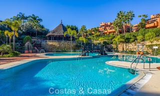 Impresionante apartamento en planta baja con 4 dormitorios en venta en Nueva Andalucía, Marbella 792949 