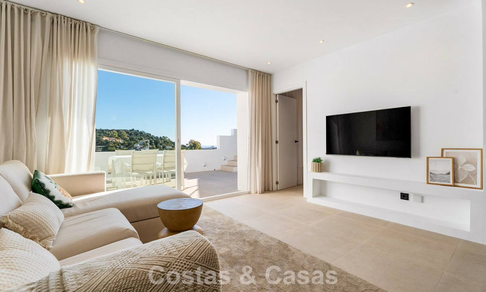 Ático completamente renovado con amplia terraza en la azotea en venta en La Quinta Golf Resort, Benahavís - Marbella 792999