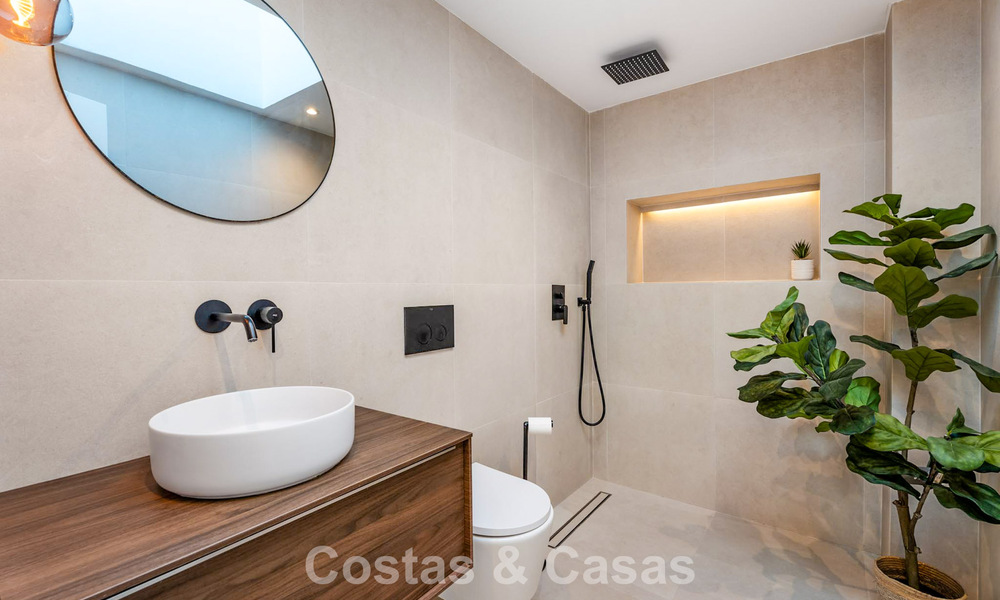 Ático completamente renovado con amplia terraza en la azotea en venta en La Quinta Golf Resort, Benahavís - Marbella 793000