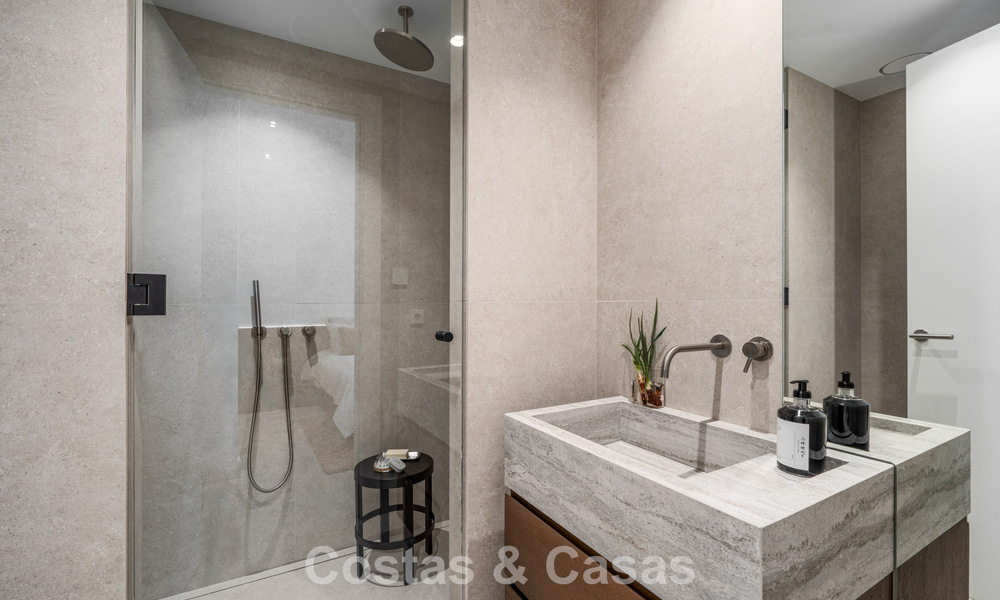 Villa pareada moderna en venta con vistas al mar en una comunidad cerrada en Sierra Blanca, la Milla de Oro de Marbella 793037