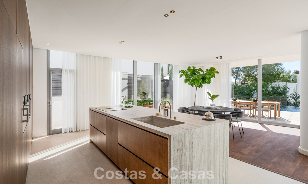 Villa pareada moderna en venta con vistas al mar en una comunidad cerrada en Sierra Blanca, la Milla de Oro de Marbella 793039
