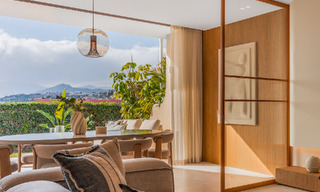 Elegante casa adosada lista para entrar a vivir con 4 dormitorios en venta en Aloha, Nueva Andalucía, Marbella 793250 