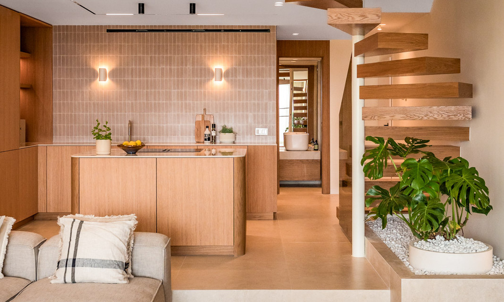 Elegante casa adosada lista para entrar a vivir con 4 dormitorios en venta en Aloha, Nueva Andalucía, Marbella 793251