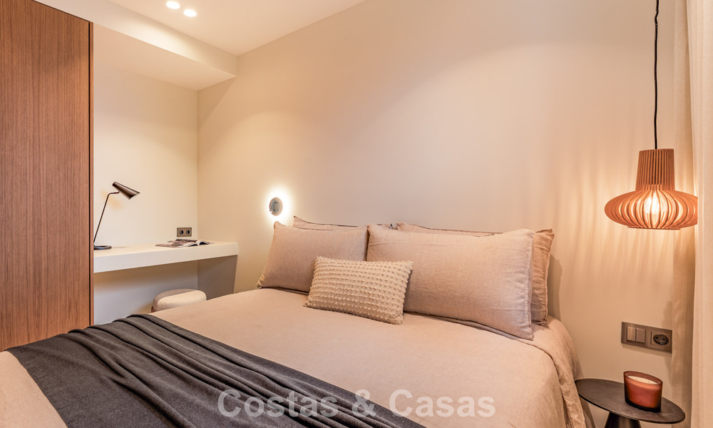 Elegante casa adosada lista para entrar a vivir con 4 dormitorios en venta en Aloha, Nueva Andalucía, Marbella 793260