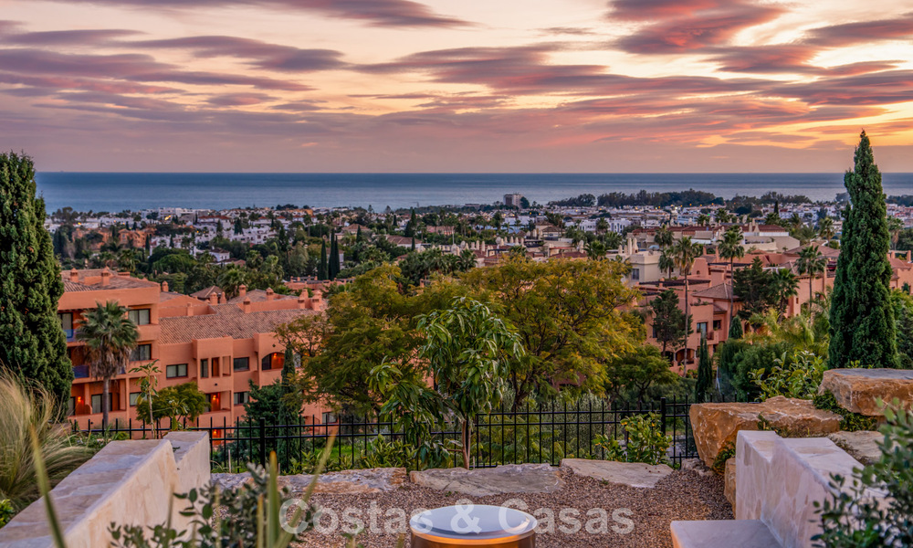Villa mediterránea contemporánea lista para entrar a vivir, con vistas al mar sin interrupciones, en venta en Benahavís - Marbella 793402