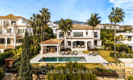 Villa mediterránea contemporánea lista para entrar a vivir, con vistas al mar sin interrupciones, en venta en Benahavís - Marbella 793405