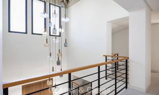 Villa mediterránea contemporánea lista para entrar a vivir, con vistas al mar sin interrupciones, en venta en Benahavís - Marbella 793410 