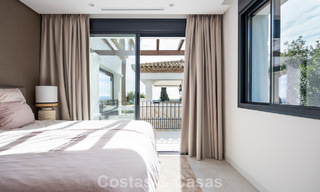 Villa mediterránea contemporánea lista para entrar a vivir, con vistas al mar sin interrupciones, en venta en Benahavís - Marbella 793430 