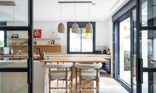 Villa mediterránea contemporánea lista para entrar a vivir, con vistas al mar sin interrupciones, en venta en Benahavís - Marbella 793433 