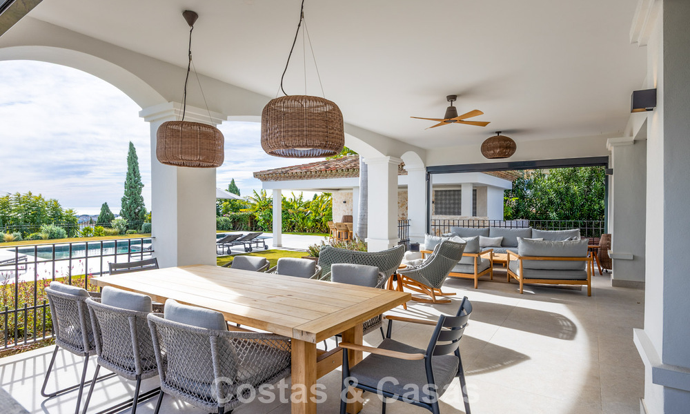 Villa mediterránea contemporánea lista para entrar a vivir, con vistas al mar sin interrupciones, en venta en Benahavís - Marbella 793442