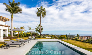 Villa mediterránea contemporánea lista para entrar a vivir, con vistas al mar sin interrupciones, en venta en Benahavís - Marbella 793446 