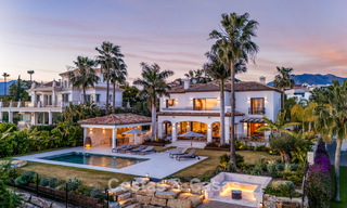 Villa mediterránea contemporánea lista para entrar a vivir, con vistas al mar sin interrupciones, en venta en Benahavís - Marbella 793455 