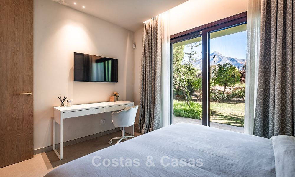 Exclusivo apartamento con jardín y piscina privada en venta en Aloha, Nueva Andalucía, Marbella 793460