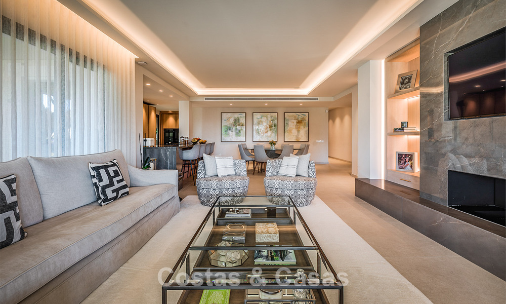 Exclusivo apartamento con jardín y piscina privada en venta en Aloha, Nueva Andalucía, Marbella 793471