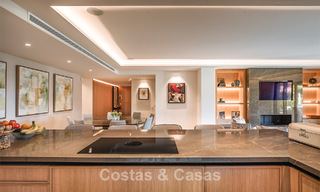 Exclusivo apartamento con jardín y piscina privada en venta en Aloha, Nueva Andalucía, Marbella 793473 