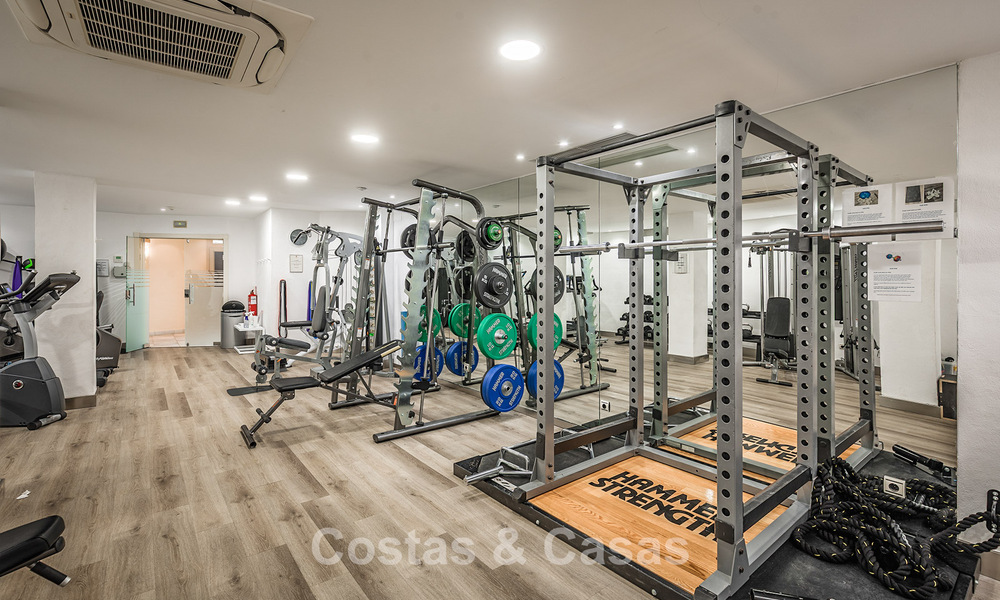 Exclusivo apartamento con jardín y piscina privada en venta en Aloha, Nueva Andalucía, Marbella 793486