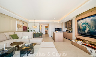 Apartamento listo para entrar a vivir, contemporánea, con 4 dormitorios en venta en la Milla de Oro de Marbella 793597 
