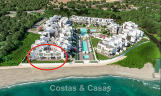 Adosada moderna y lujo, lista para entrar a vivir, en venta, con vistas frontales al mar, a poca distancia a pie del centro de Estepona 793237 
