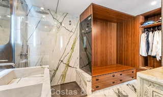 Elegante villa moderna a poca distancia de la playa en venta en Elviria, al este del centro de Marbella 793637 