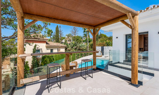 Elegante villa moderna a poca distancia de la playa en venta en Elviria, al este del centro de Marbella 793641 