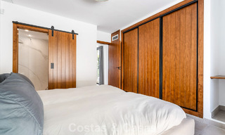 Elegante villa moderna a poca distancia de la playa en venta en Elviria, al este del centro de Marbella 793656 