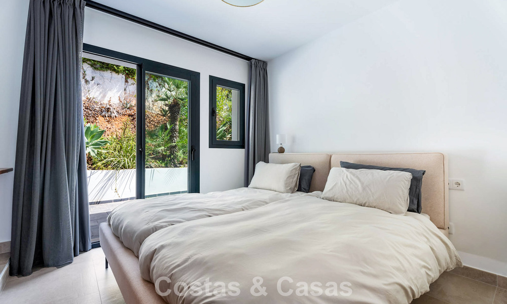 Elegante villa moderna a poca distancia de la playa en venta en Elviria, al este del centro de Marbella 793658