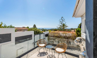 Elegante villa moderna a poca distancia de la playa en venta en Elviria, al este del centro de Marbella 793663 