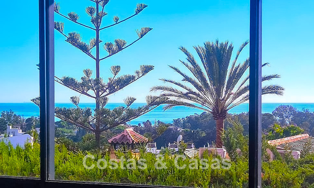 Elegante villa moderna a poca distancia de la playa en venta en Elviria, al este del centro de Marbella 793671